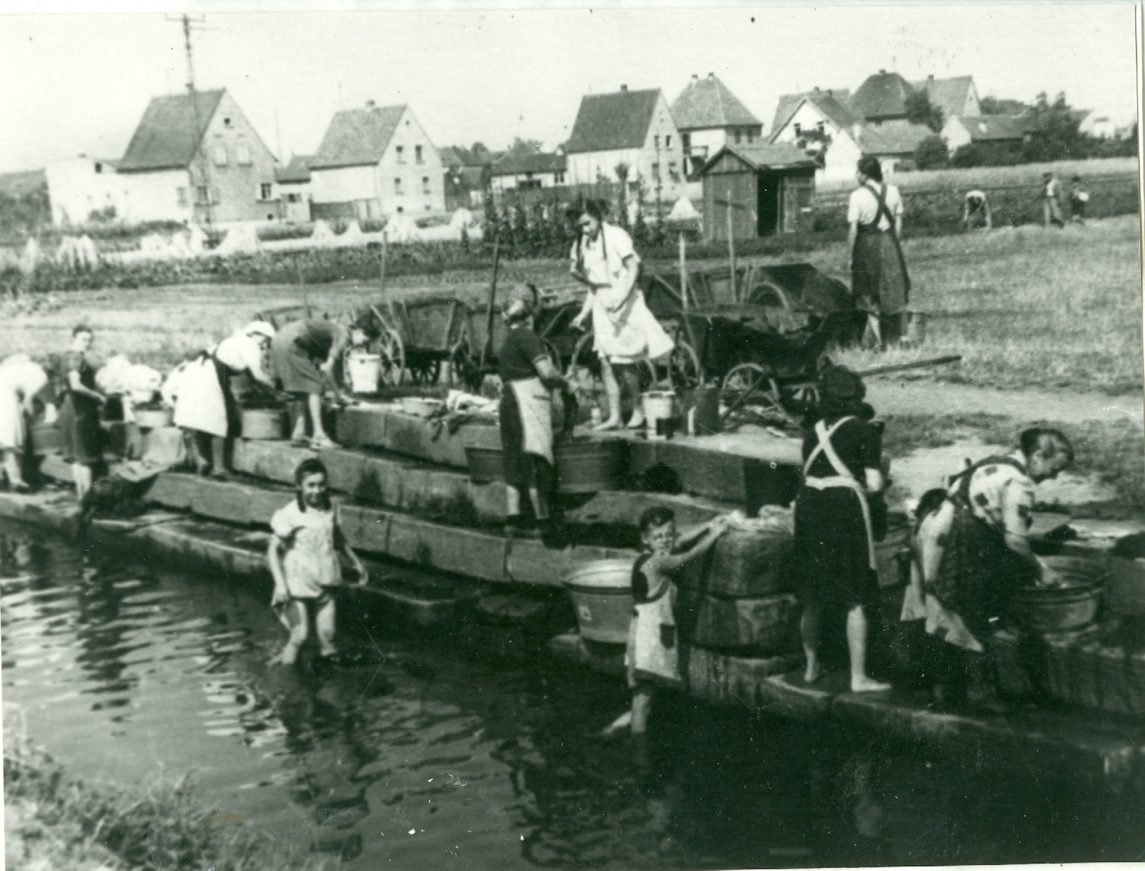 Waschen wie früher – nach 1945 Waschbänke an den Bleichwiesen