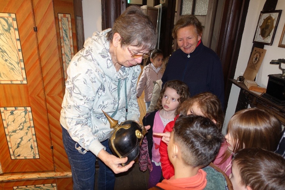 Vorschulkinder der Kita Villa Regenbogen besuchen das Heimatmuseum (13)